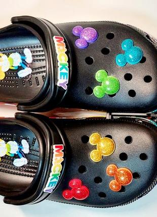 Crocs classic disney rainbow clog оригинал сша j6 38-39 (24 см) яскраве сабо закрите взуття яскраві крокс original крокси5 фото