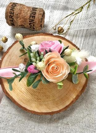Набор свадебный бутоньерка и цветочный браслет2 фото