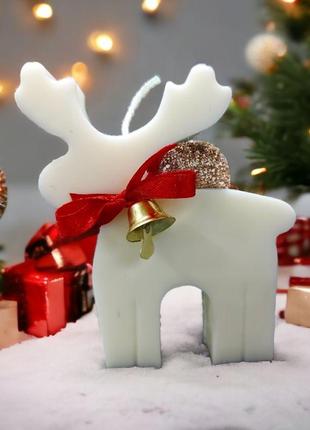 Соєва свічка  ручної роботи "різдвяний олень"
