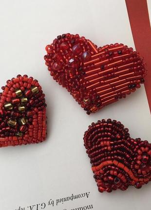 Брошка у формі сердечка «червоне, то любов»2 фото