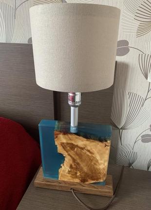 Настільна лампа з дерева з абажуром5 фото