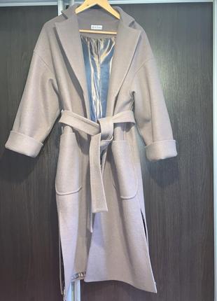 Идеальное пальто-халат пудрового цвета