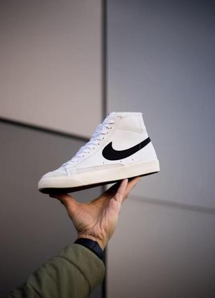Nike blazer mid 77 white black