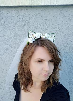 Ободок с кошачьими ушками и с фатой на девичник цветочный венок на голову обруч для волос девушке9 фото