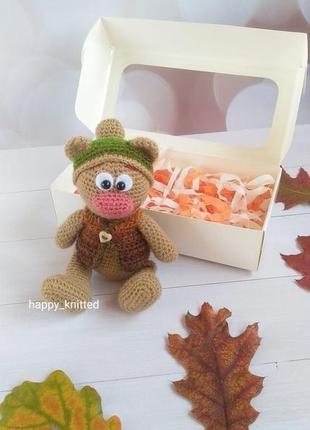 Ведмідь,ведмежата в одязі.