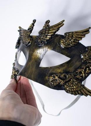 Карнавальная венецианская маска с крыльями3 фото