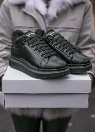 Жіночі кросівки alexander mcqueen patent leather fur (хутро)