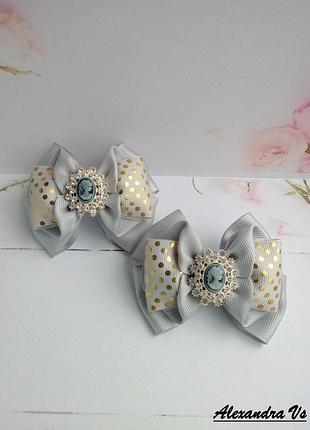 Стильные серые бантики