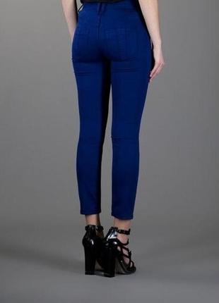 Синие женские джинсы burberry мом джинсы укороченые2 фото