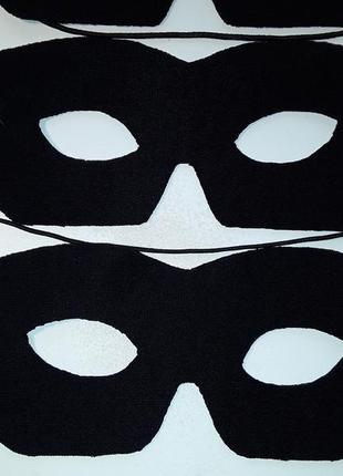 Карнавальна маскарадна чорна чоловіча маска типу зорро.3 фото