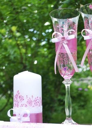 Свадебные бокалы и свечи2 фото