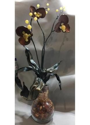 Янтарная орхидея.