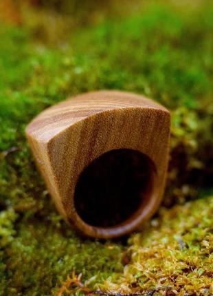 Деревяный перстень на подарок1 фото