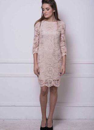 Платье из гипюра