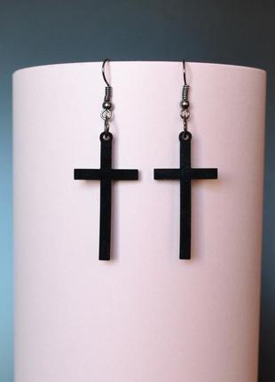 Сережки "готичний хрест"2 фото