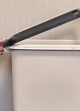 Мусорное ведро 12 л без крышки узкое 20 см пластиковое ведро с фиксатором пакета, бежевый