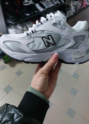 Кроссовки женские nb