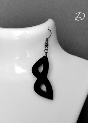Серьги черные " маска " 3