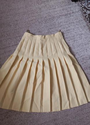 Гарна літня спідниця.