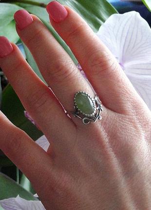 Серебряное кольцо с нефритом2 фото