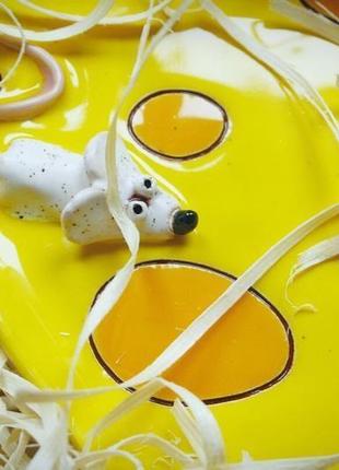 Тарелка сырница керамическая желтая с мышкой6 фото