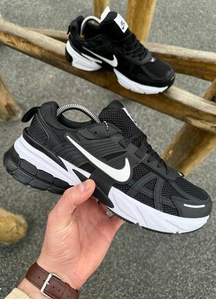 Кросівки nike vomero6 фото