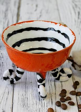 Керамічна кругла піала помаранчева ручної роботи 250мл на ніжках