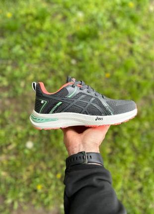 Кроссовки asics (1390 грн.)