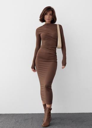 Силуэтное платье с драпировкой - коричневый цвет, m (есть размеры)8 фото