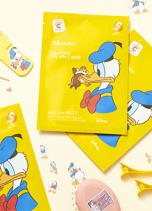 Тканинна маска jmsolution disney collection vital vita c вирівнює тон, усуває тьмяність і сліди втом