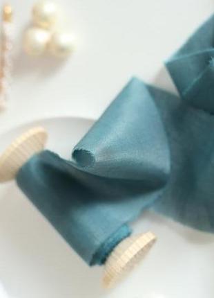 Батистовая лента для свадебного букета бирюзового цвета (teal blue)7 фото
