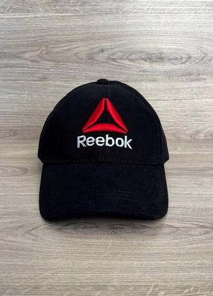 Кепка черная reebok с вышитым лого3 фото