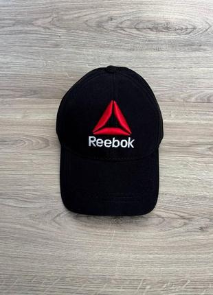 Кепка черная reebok с вышитым лого2 фото