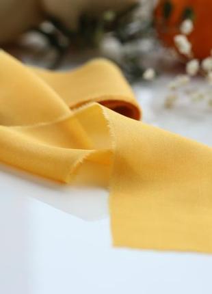 Лента шелковая для свадебного букета, декора, оформления пригласительных цвет горчицы (mastard)1 фото