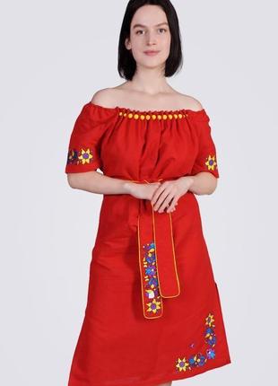 Платье из льна с крупными стеклянными бусинами, красное1 фото