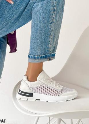 Натуральні білі жіночі легкі кросівки із текстильною сіткою6 фото