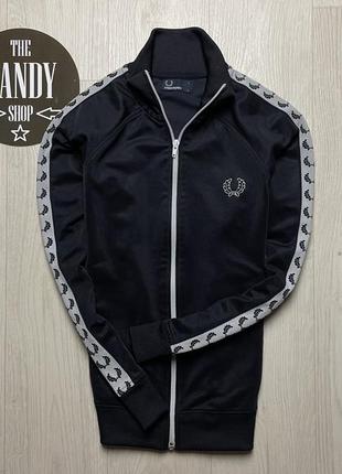 Мужская олимпийка на лампасах fred perry, размер s-xs