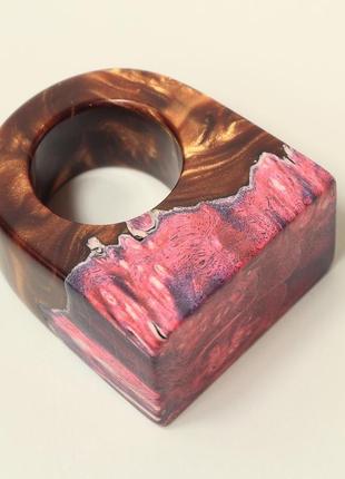 Женское кольцо из стабилизированного дерева и эпоксидной смолы3 фото