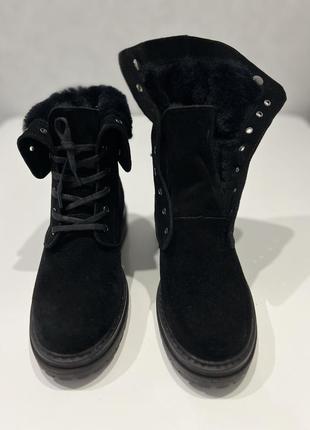 Замшевые женские зимние ботинки