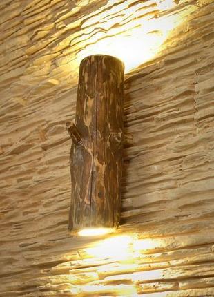 Настенный светильник из натурального бревна, бра деревянная2 фото