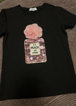 Футболка в стилі chanel