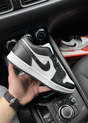 Кроссовки женские nike air jordan 1 low black &amp; white