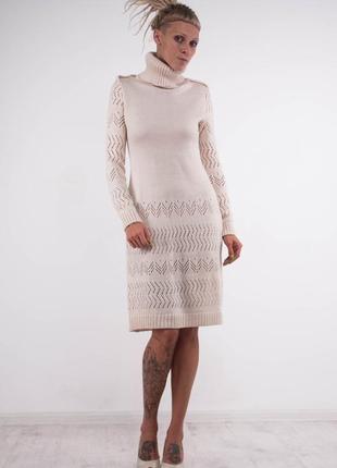Белое вязаное мини платье-свитер6 фото