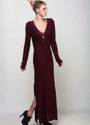 Бордовое вязаное вечернее макси платье с открытой спиной1 фото