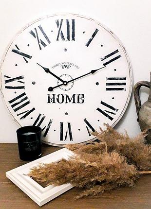 Настінний дерев'яний годинник