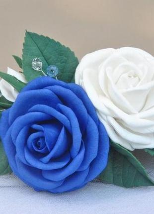 Заколка зажим синие белые розы свадебное украшение в волосы с цветами4 фото