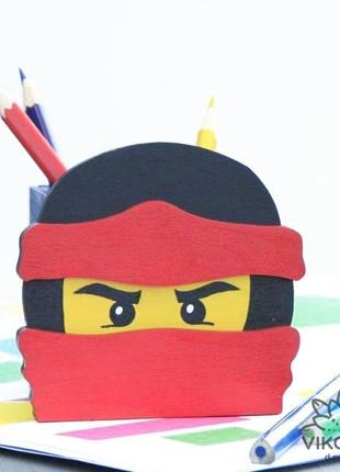 Карандашница lego ninjago kai, подставка для ручек и карандашей кай из лего ниндзяго1 фото