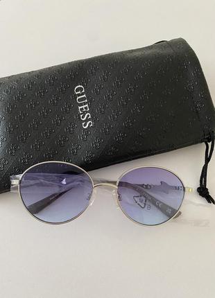 Сонцезахисні окуляри guess