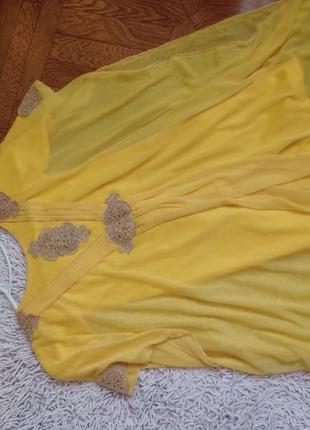 Желтое сари индийский костюм солнечный8 фото