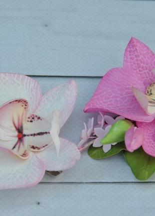 Заколка с розовой орхидеей и бутонами украшение в волосы в тропическом стиле5 фото